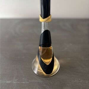 Reb'l Fleur perfume by Rihanna